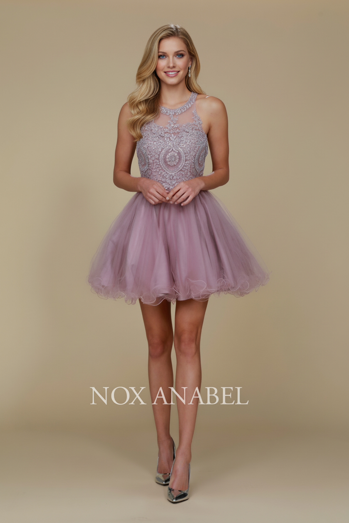 Fabulous cocktail dress featuring a flattering halter top design — Nox Anabel B652