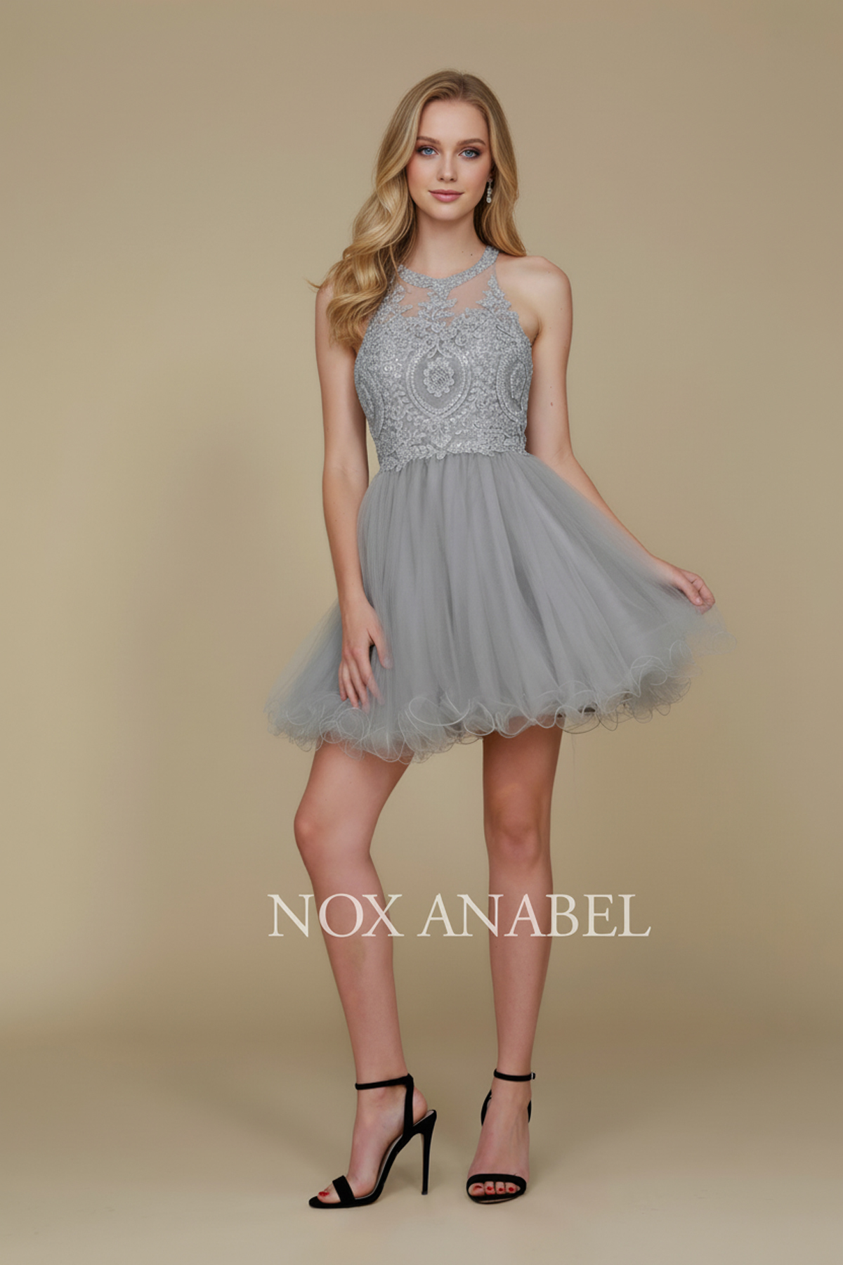 Fabulous cocktail dress featuring a flattering halter top design — Nox Anabel B652
