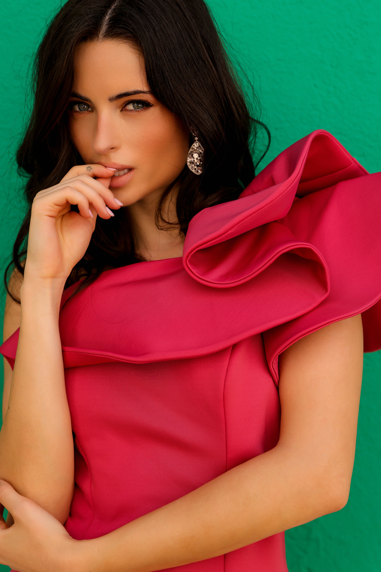 One Shoulder Ruffle Overlay Trumpet Long Gown — Nox Anabel E467