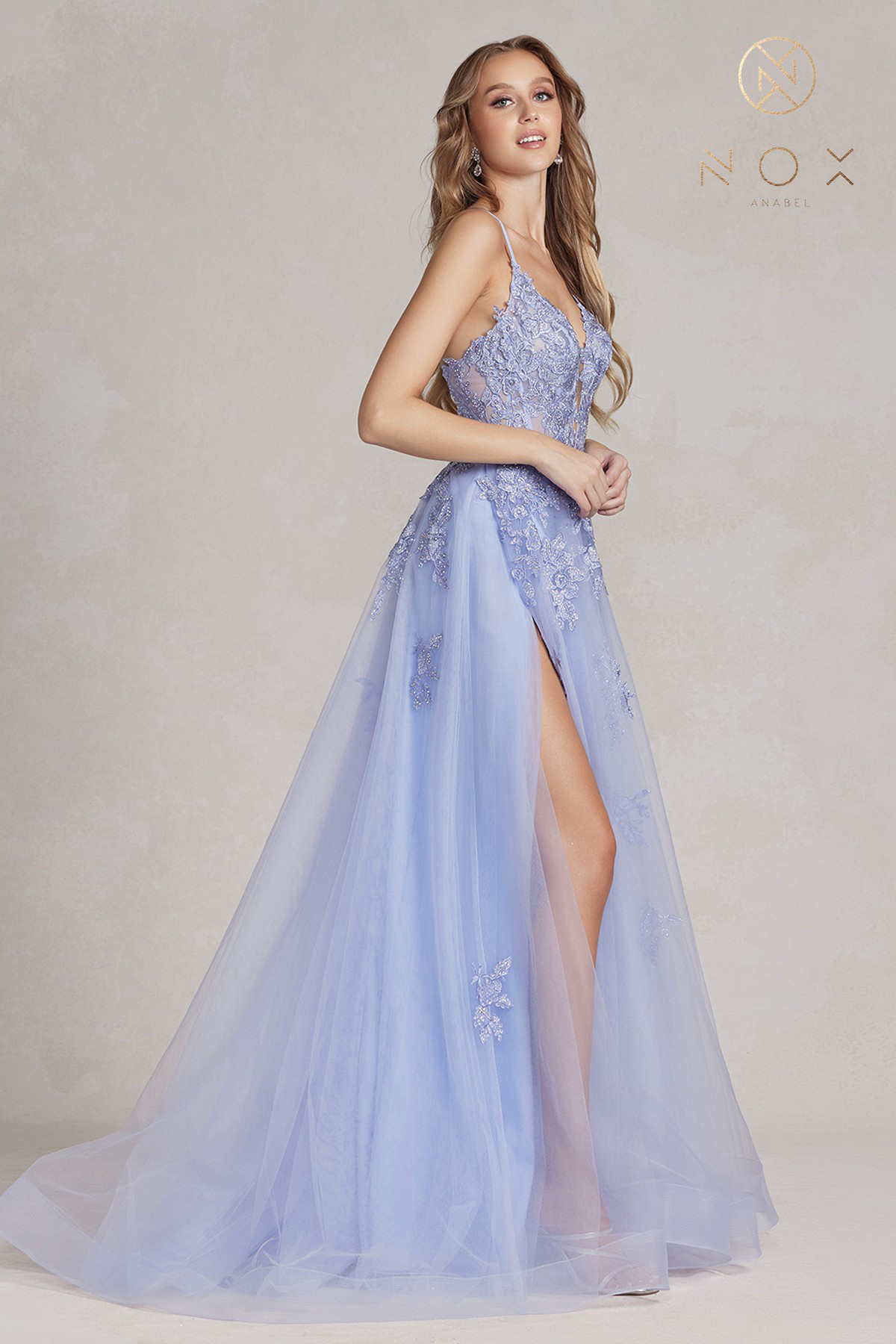 Embellished V-Neck Tulle Dress with Slit — Nox Anabel G1149