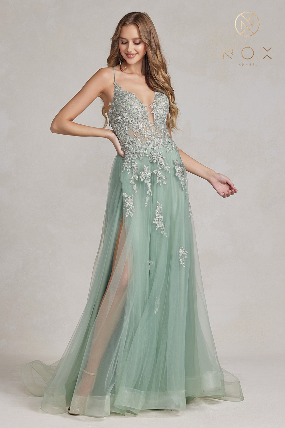 Embellished V-Neck Tulle Dress with Slit — Nox Anabel G1149