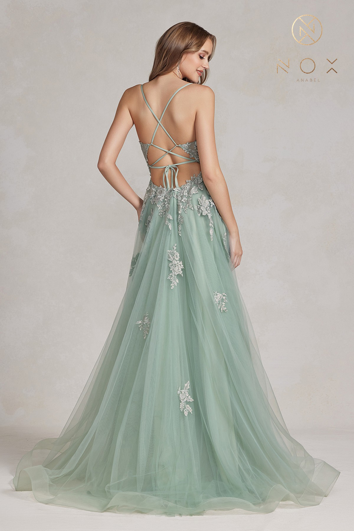 Embellished V-Neck Tulle Dress with Slit — Nox Anabel G1149
