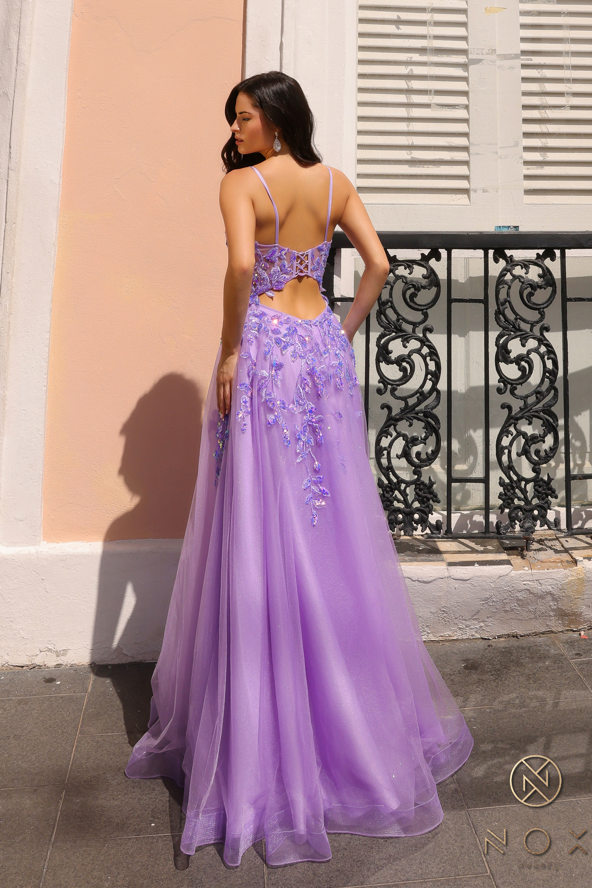 A-Line Sweetheart Neckline Dress with Floral Applique — Nox Anabel H1350