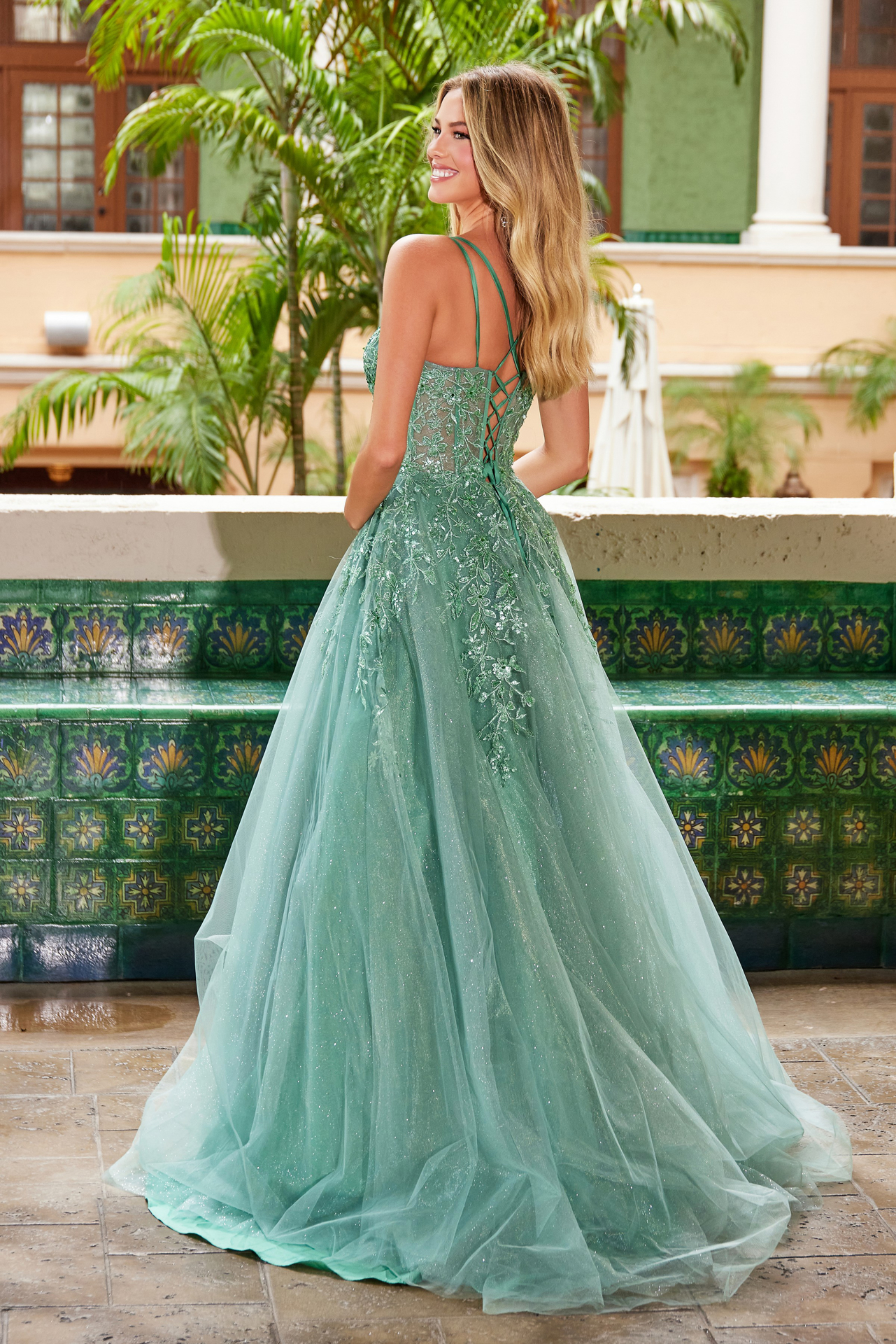 A-Line Sweetheart Neckline Dress with Floral Applique — Nox Anabel H1682