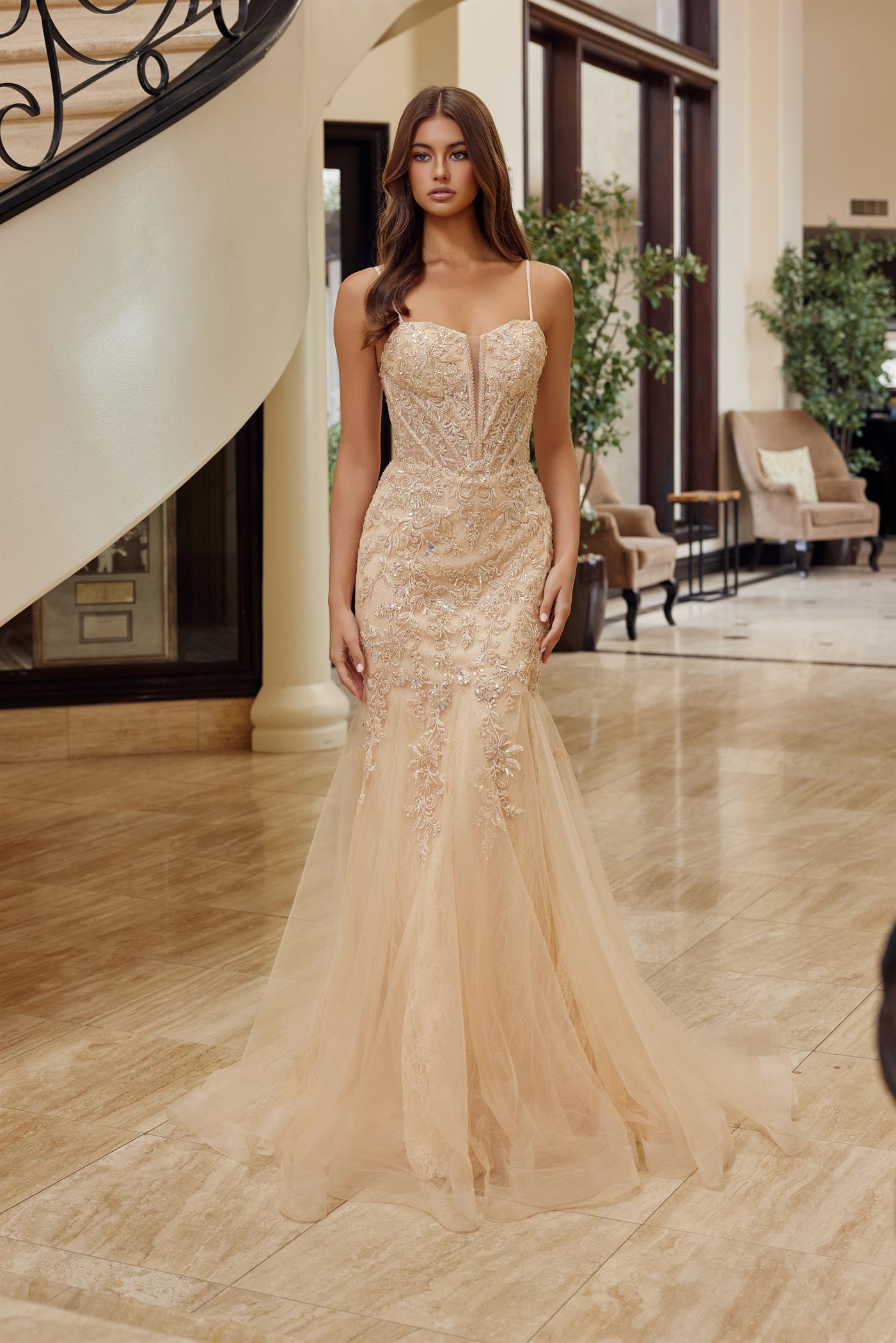 Trumpet Silhouette Tulle Material Plunging Semi Sweethear — Nox Anabel H1874