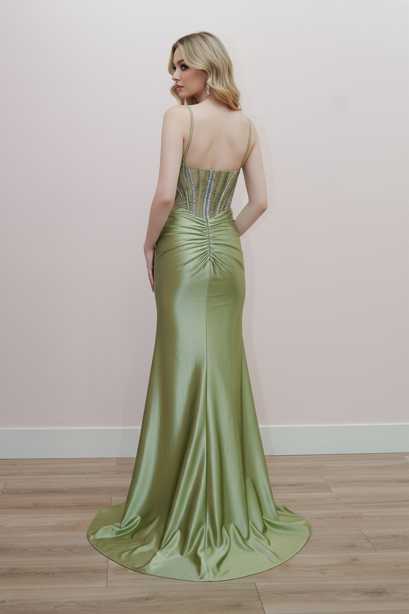 Shiny Satin Fit and Flare Semi Sweetheart Bustline — Nox Anabel K1734