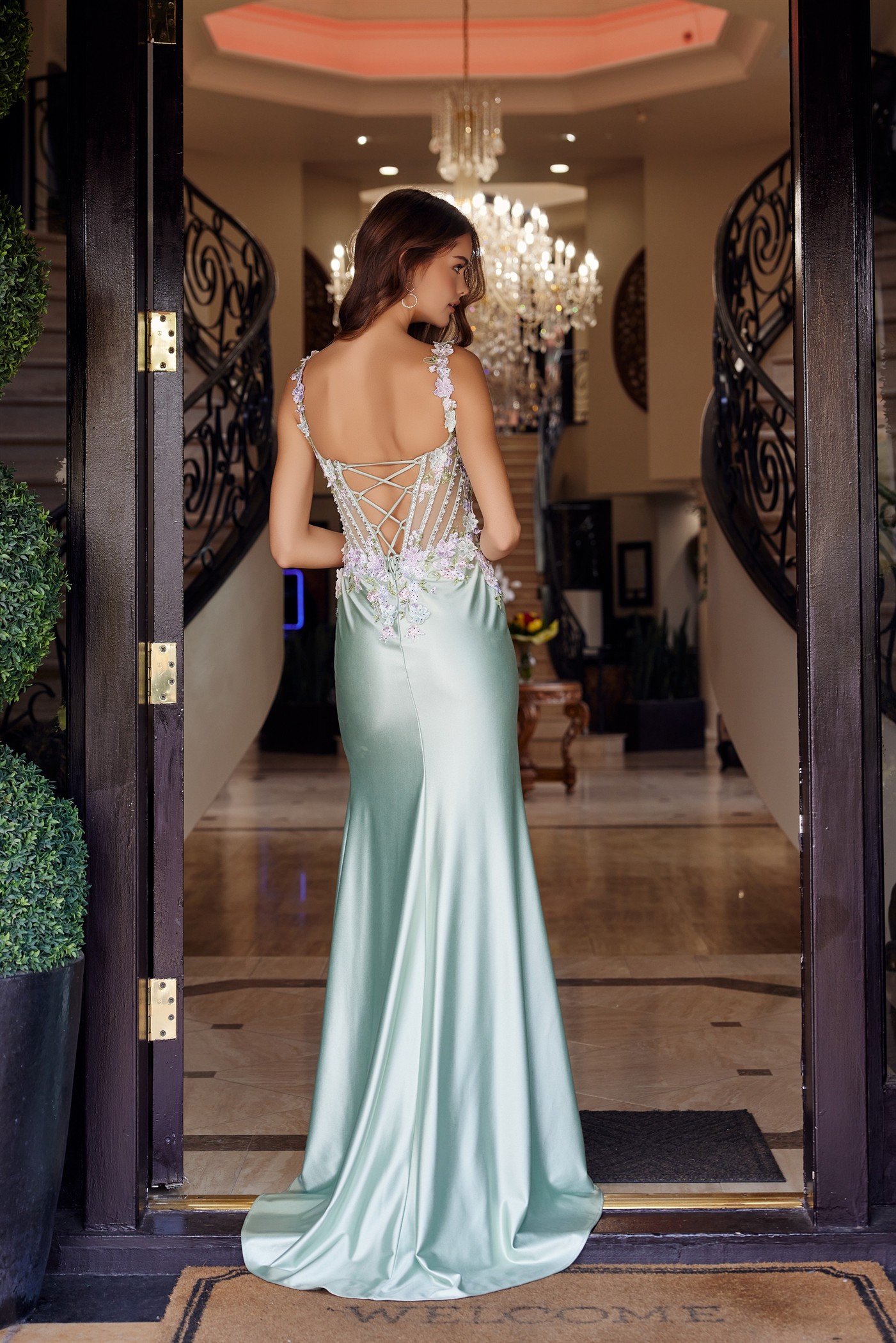 Full Sequined Flower Design Embroidery Bodice and Traps — Nox Anabel M1755