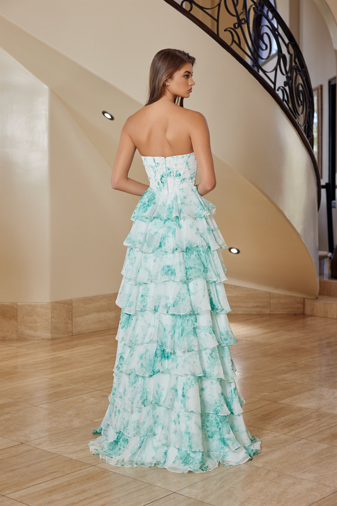 Chifon Strapless Multilayered Skirt Sweetheart — Nox Anabel T1865