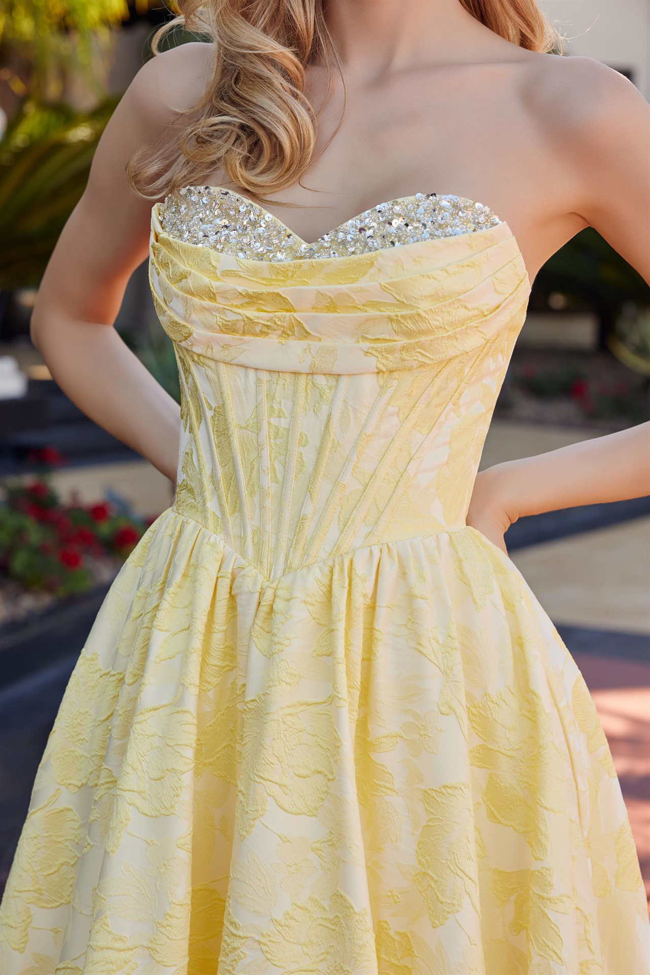 Long Ball Gown in a Jacquard Material with a Sweetheart Bust — Nox Anabel T1912