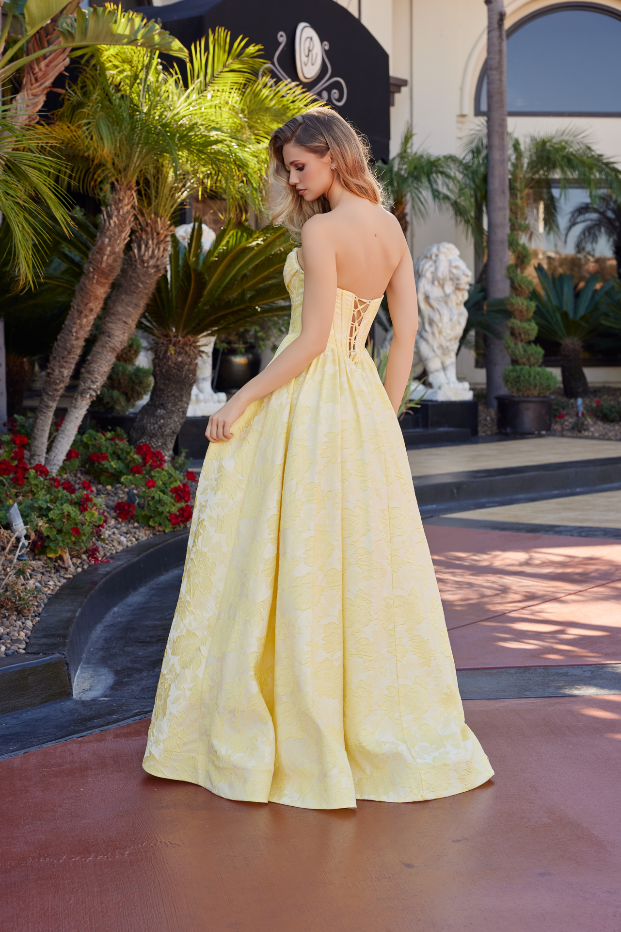 Long Ball Gown in a Jacquard Material with a Sweetheart Bust — Nox Anabel T1912