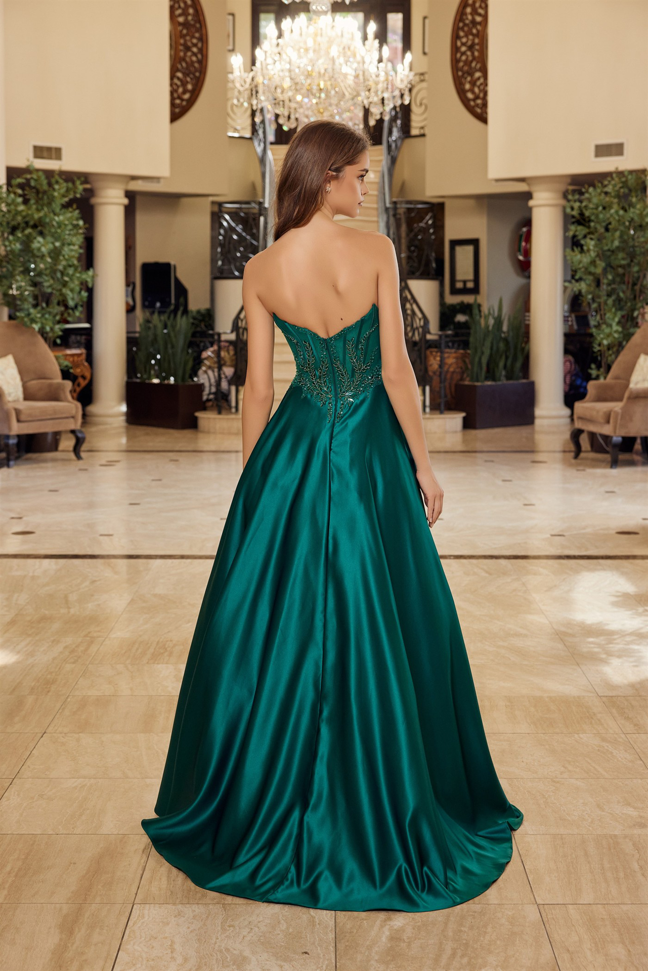 A Line Shiny Satin Material Strapless Sweetheart — Nox Anabel Y1798