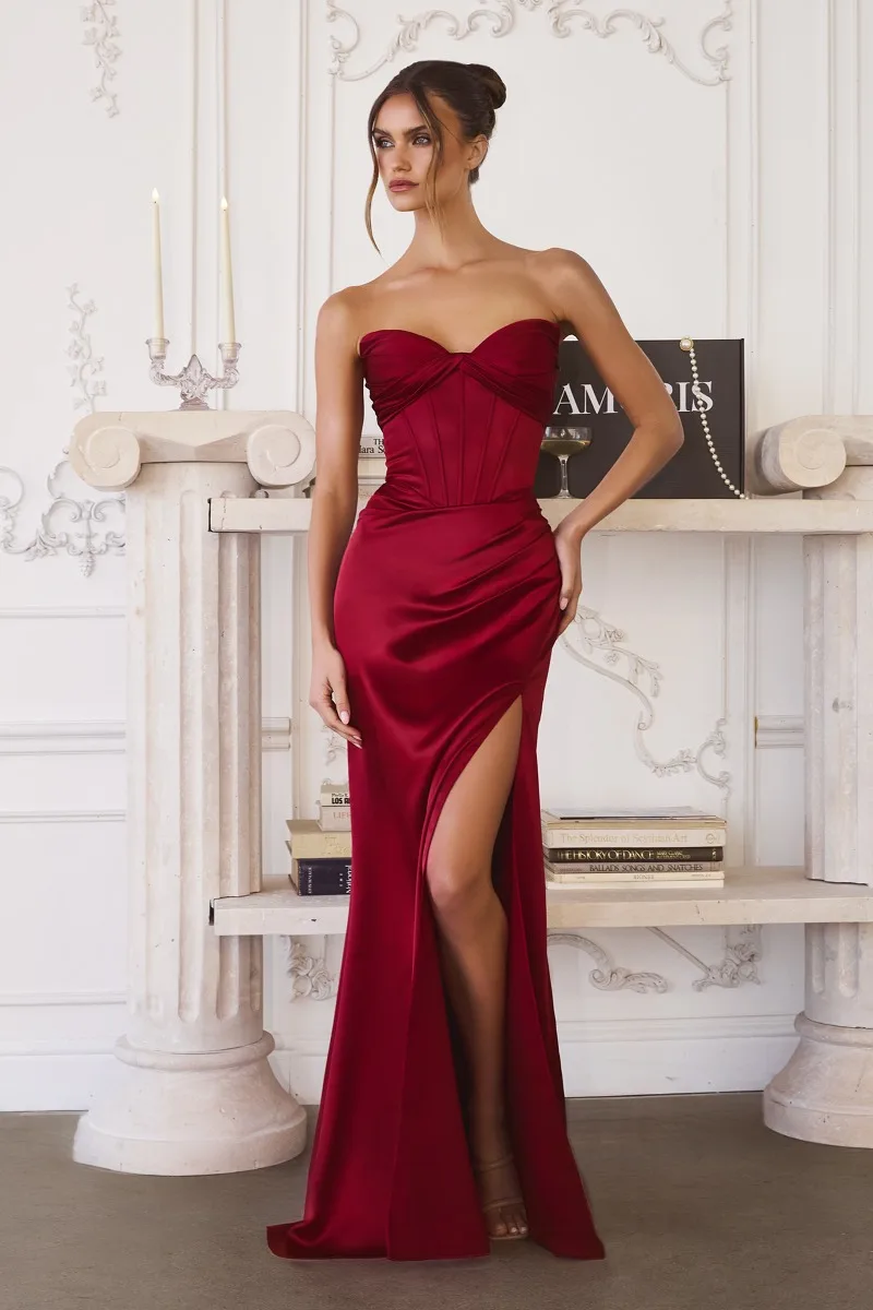 AMORIS T611 Dress — DEEP RED